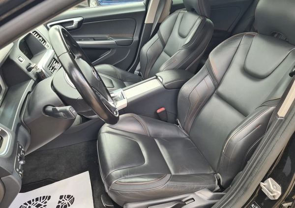 Volvo V60 cena 64900 przebieg: 122730, rok produkcji 2015 z Dziwnów małe 232